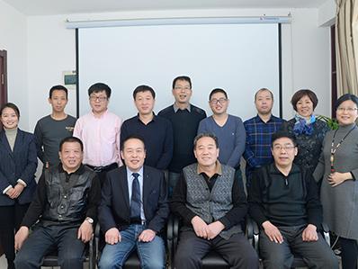 原子(zi)泵業團隊(dui)合影